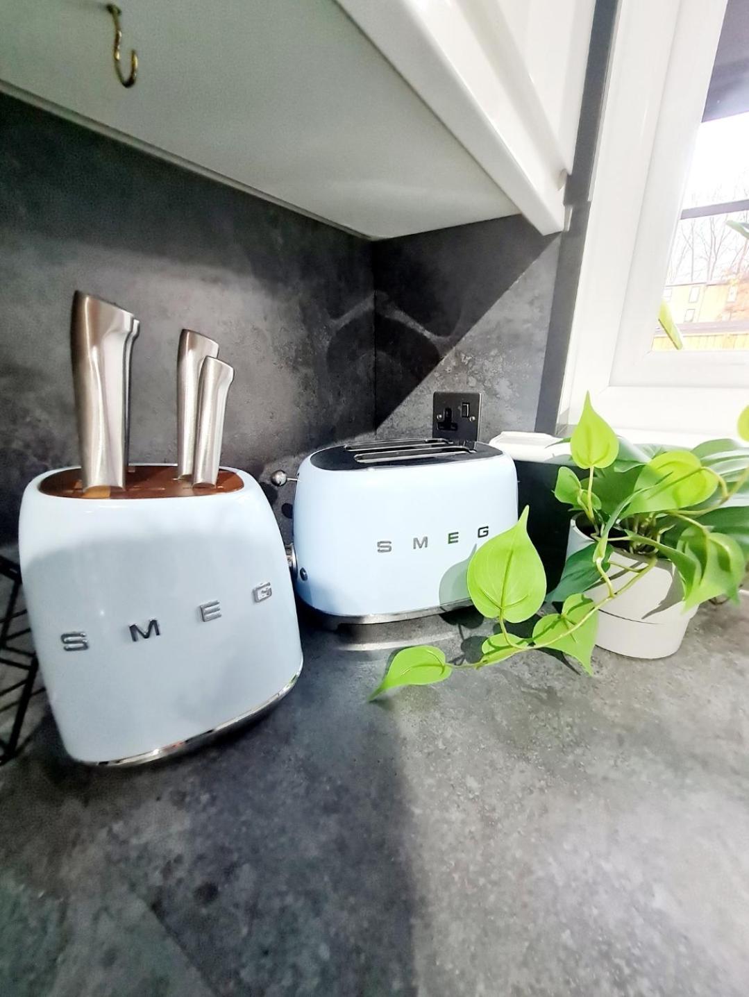 شقة Bright 3Br Walking Distance To Town - Free Parking غلاسغو المظهر الخارجي الصورة